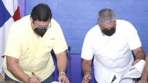 Minsa y CSS firman acuerdo de peticiones del Colegio Nacional de Laboratoristas Clínicos de Panamá.