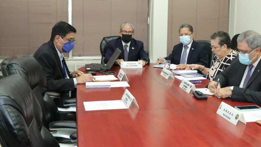 MINSA sostiene reunión con Patronato del Oncológico para establecer hoja de ruta