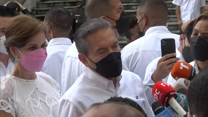 El presidente Laurentino Cortizo le hizo un llamado de atención a los dueños de bares y restaurantes y organizadores de bailes en Panamá.