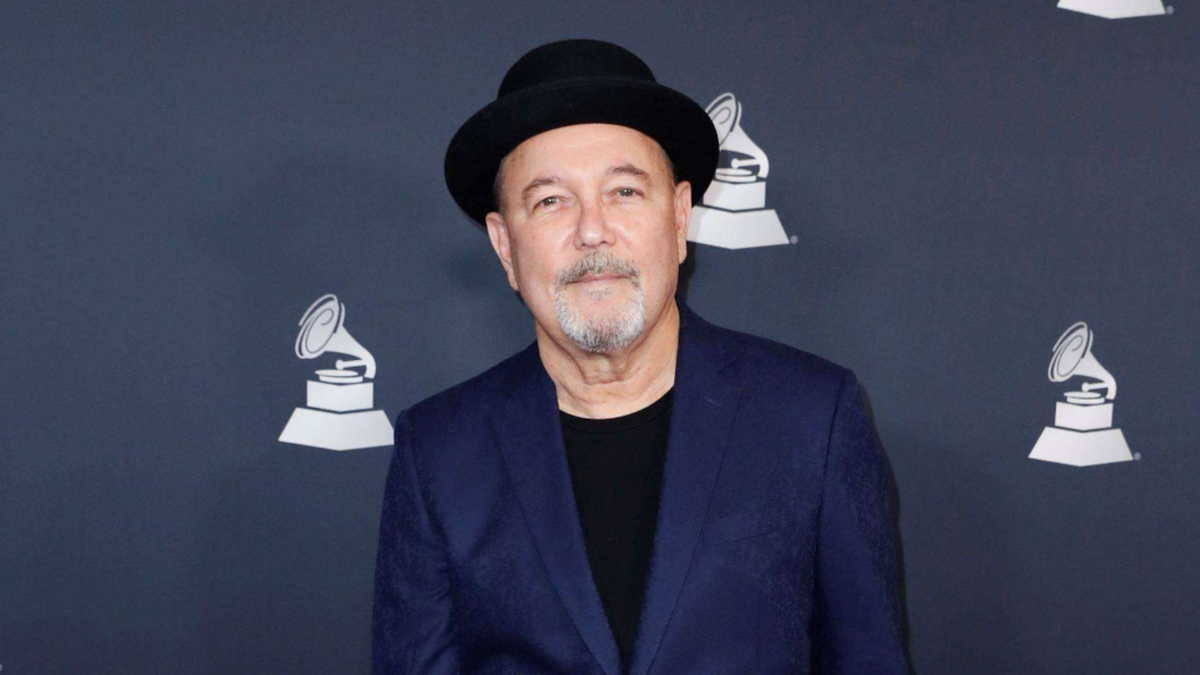 Grammy 2024: Rubén Blades se alza con mejor álbum tropical
