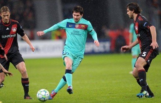 Obligarán a jugadores del Leverkusen subastar camiseta de Messi