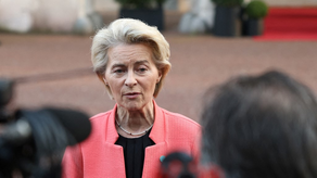 Presidenta de la Comisión UE advierte sobre la urgencia de rearmar a Europa