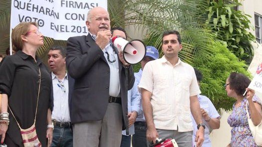 Bernal y Lombana rechazan fallo que reafirma participación de solo tres independientes a la Presidencia