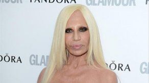 Donatella Versace quiere vestir al príncipe Enrique