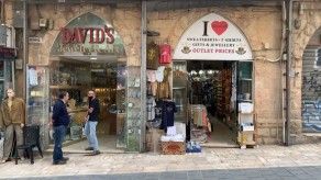 Israel abre todos los comercios de la calle y avanza en una veloz desescalada