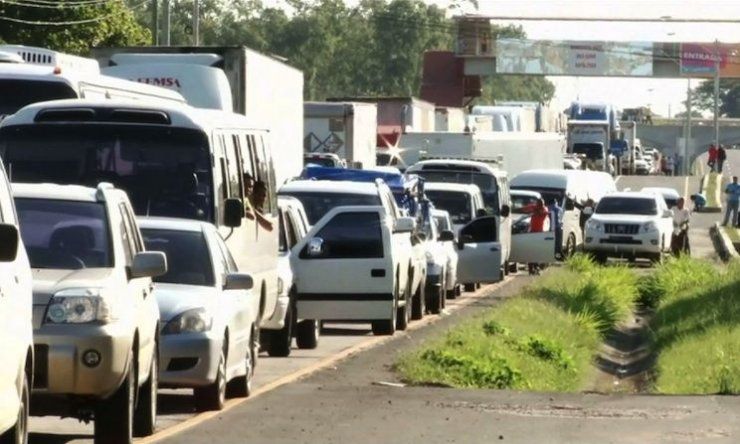 Residentes de Río Hato cierran vía panamericana