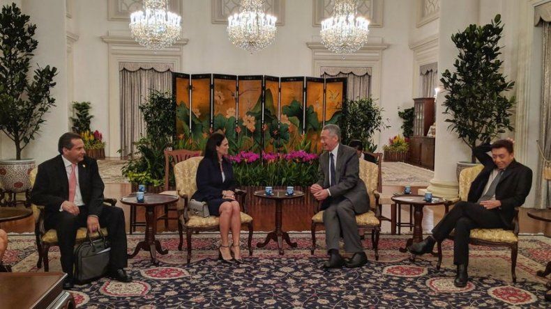 De Saint Malo continúa misión oficial en Singapur
