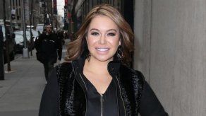 Chiquis Rivera trató de mantener en secreto su vestido de novia hasta llegar al altar