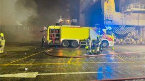 El incendio se desató en el principal puerto de Dubái.