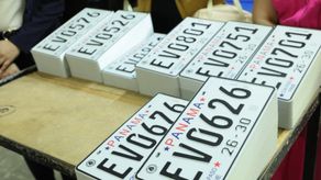 La Alcaldía de Panamá habilitará horarios para retirar placas.