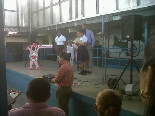 Escuelas no están preparadas para iniciar año escolar, Pino