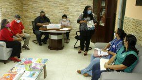 Autoridades de salud y educación se reúnen para coordinar reapertura de 37 centros educativos en Colón.