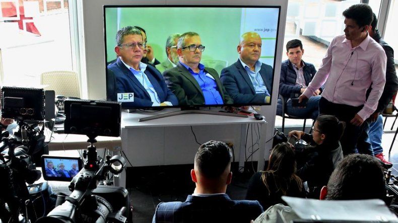 FARC comienza a responder por secuestros ante justicia de paz en Colombia