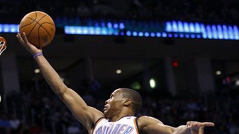 El Thunder derrota a los Spurs para 3ra victoria en tres noches