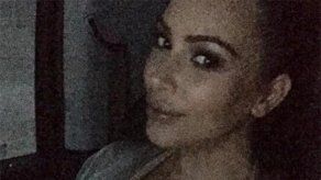 Kim Kardashian celebra con un selfi sus 45 millones de seguidores en Instagram