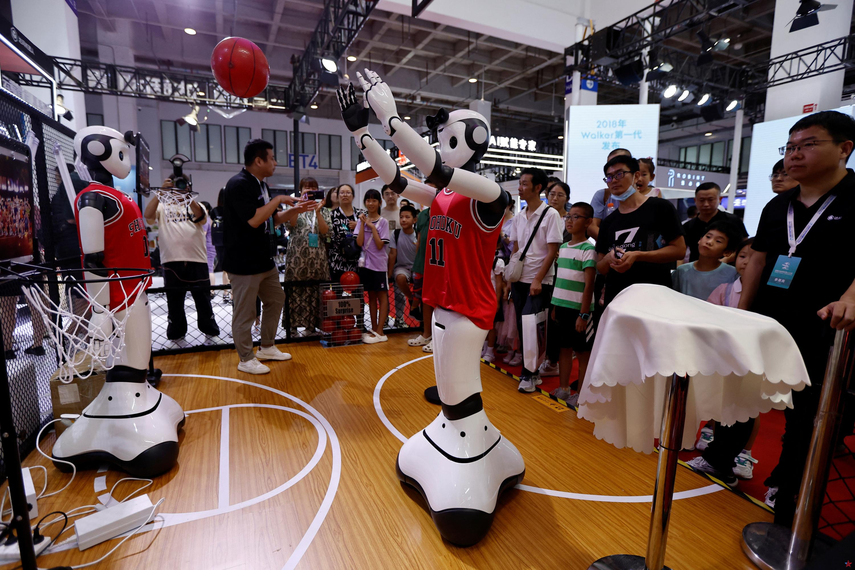 Japón usará en una ciudad robots para combatir el ausentismo escolar
