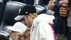 Pete Davidson compara su ruptura con Ariana Grande con una patada en la entrepierna