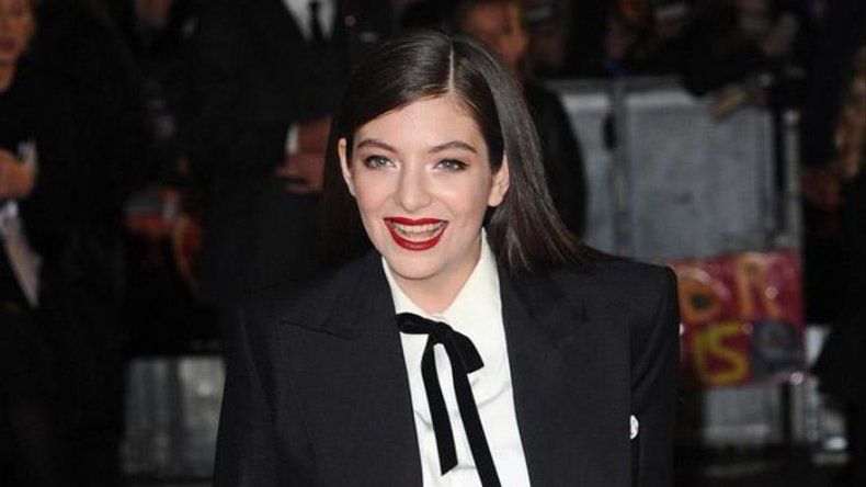 Lorde disfruta rebuscando en la basura de otros