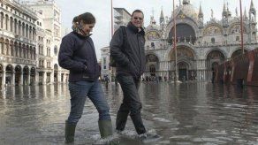 Segundo día de marea inusualmente alta en Venecia