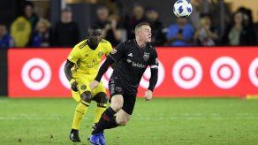 Southgate defiende partido de despedida para Rooney