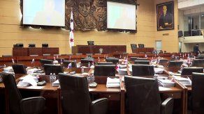 Pedro Miguel González sugiere postergar escogencia de magistrado del TE