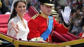 Embarazo real destaca asuntos de sucesión