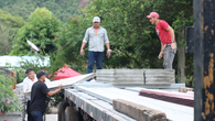 MIVIOT envía caravana de camiones con materiales de construcción