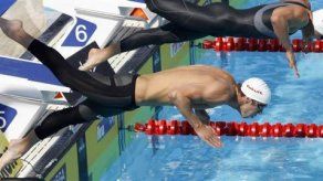 Phelps pasa a las semifinales con el quinto mejor tiempo