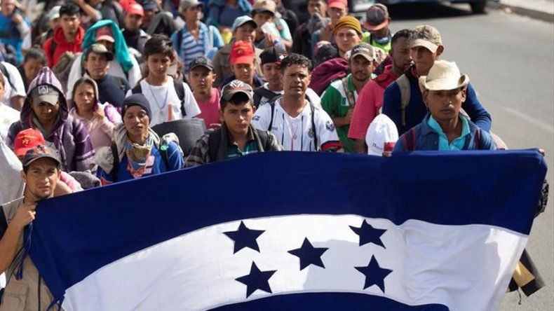 Gobierno de Honduras entrega ayuda humanitaria a migrantes en Tijuana