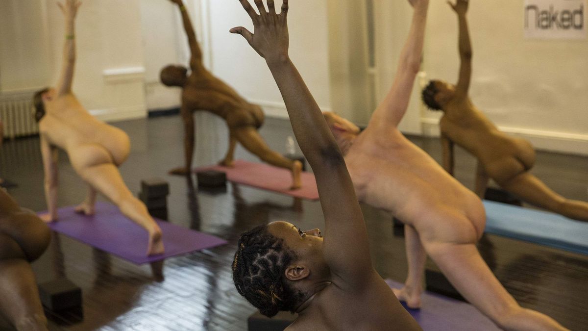 Yoga al desnudo en Nueva York