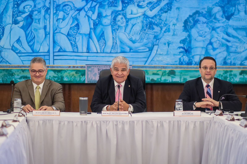 Presidente Mulino detalla su plan para la CSS