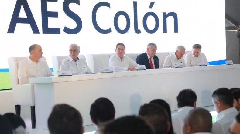 Cortizo asegura que la nueva Terminal de GNL reducirá los precios de la energía para los usuarios