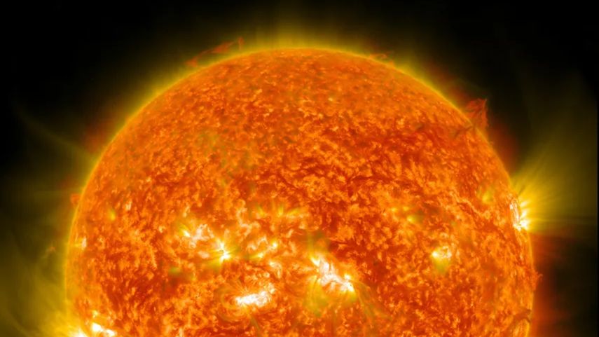 Severa tormenta solar golpea la Tierra