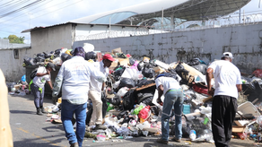 Minsa realiza operativo para supervisar la recolección de basura en San Miguelito.