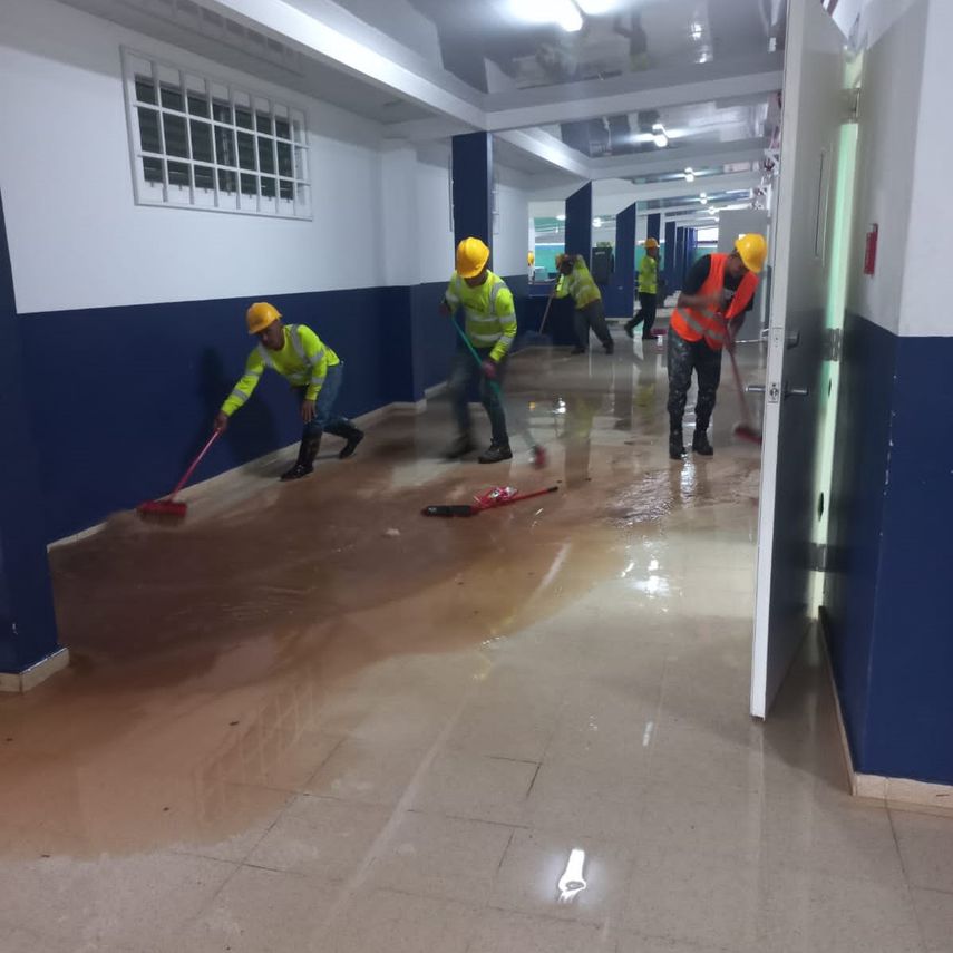 MEDUCA realiza limpieza por inundación del Moisés Castillo Ocaña