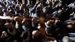 Cristianos de todo el mundo celebran el Viernes Santo en Jerusalén