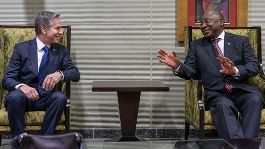 Antony Blinken, secretario de Estados unidos y Cyril Ramaphosa, presidente de Sudáfrica.