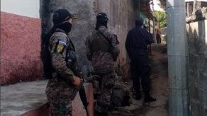 El Salvador desarticula un grupo de exterminio formado por agentes de Policía