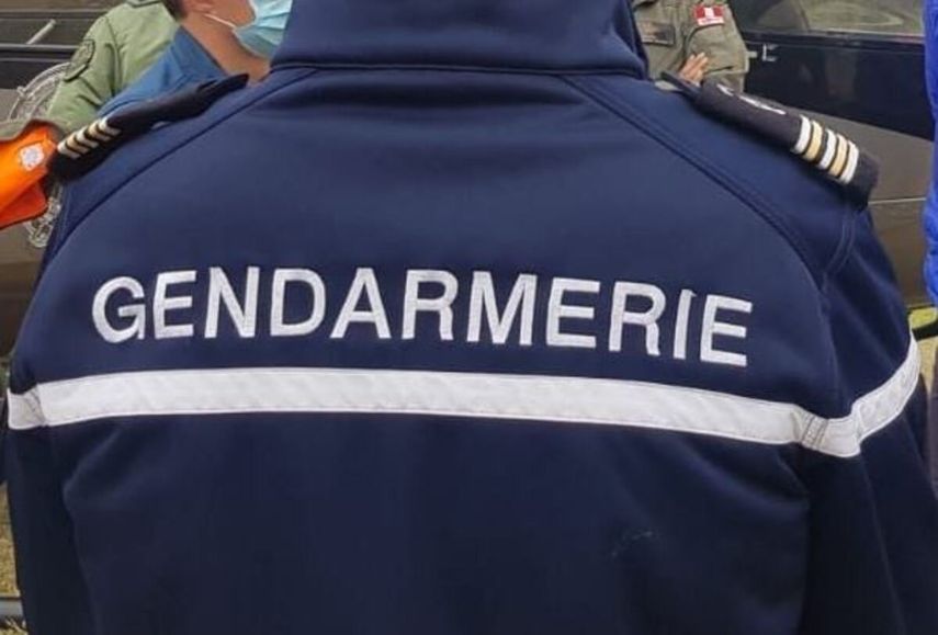 Oficial de gendarmería.