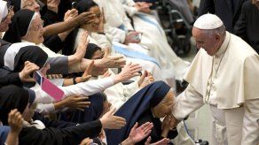 El papa llama ángel de la paz al presidente palestino El papa llama ángel de la paz al presidente palestino