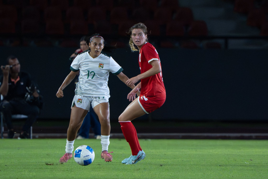 Panamá femenina vs. Bolivia.