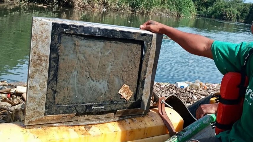 Marea Verde retira miles de desechos plásticos de Wanda