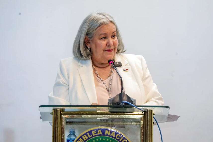 Ministra de Desarrollo Social (MIDES)