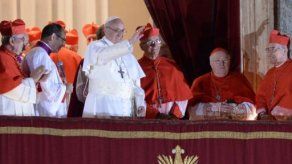 Obama saluda calurosamente al primer Papa de las Américas