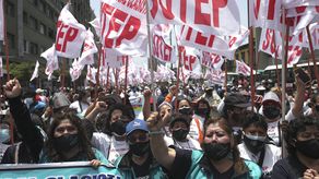 El pedido del partido Fuerza Popular, Renovación Popular y Avanza País sumó la firma de 28 legisladores.