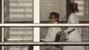 Chen Guangcheng dejó embajada de EEUU y se queda en China