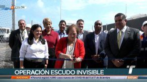 EE. UU. entrega tres escáneres a autoridades panameñas en Colón