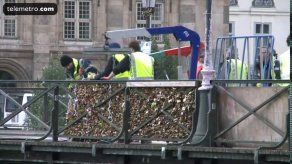 El Puente de las Artes de París liberado de los candados del amor
