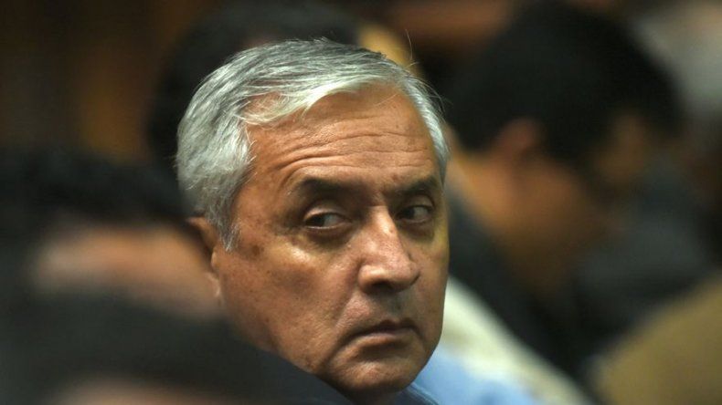 Suspenden audiencia para decidir juicio por corrupción a expresidente guatemalteco