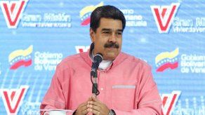 Maduro dice que hay buenas noticias en exploración de diálogo con oposición